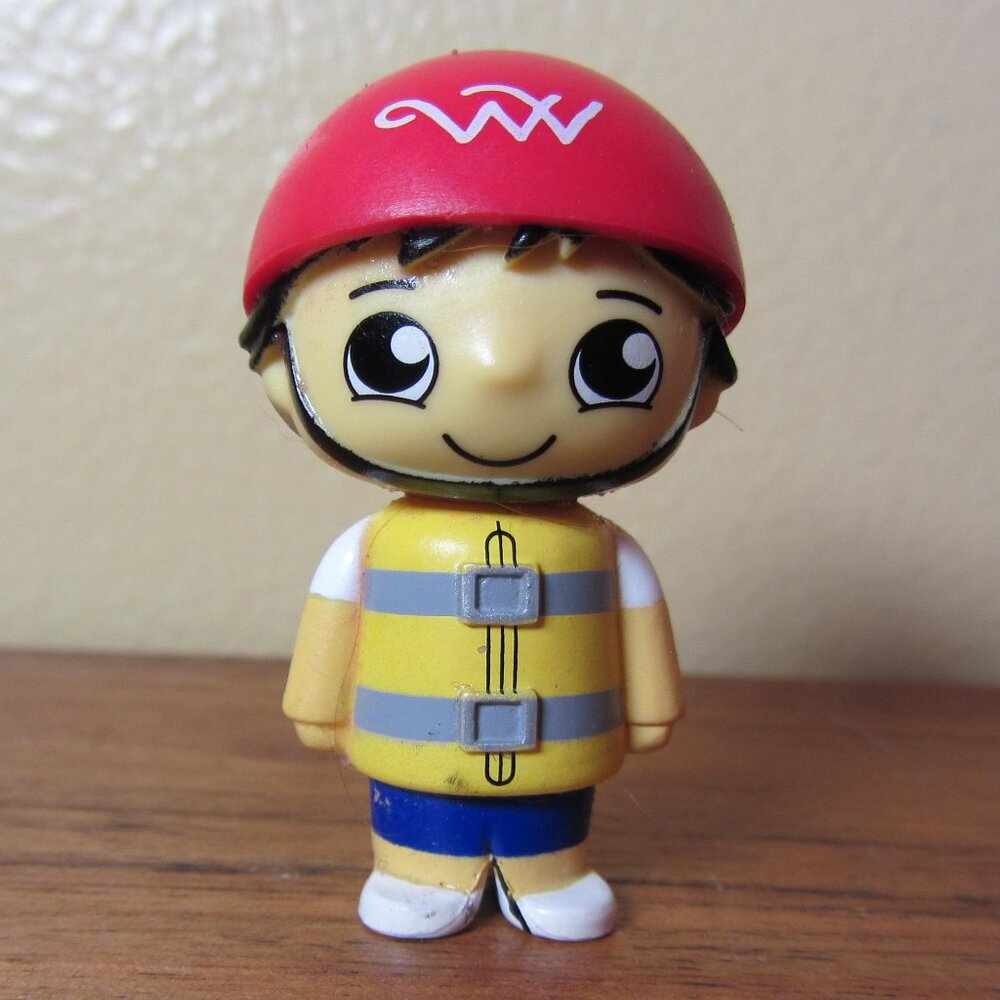 5 for $15 - Ryan’s World Mini figure West Virginia road trip (W5171)